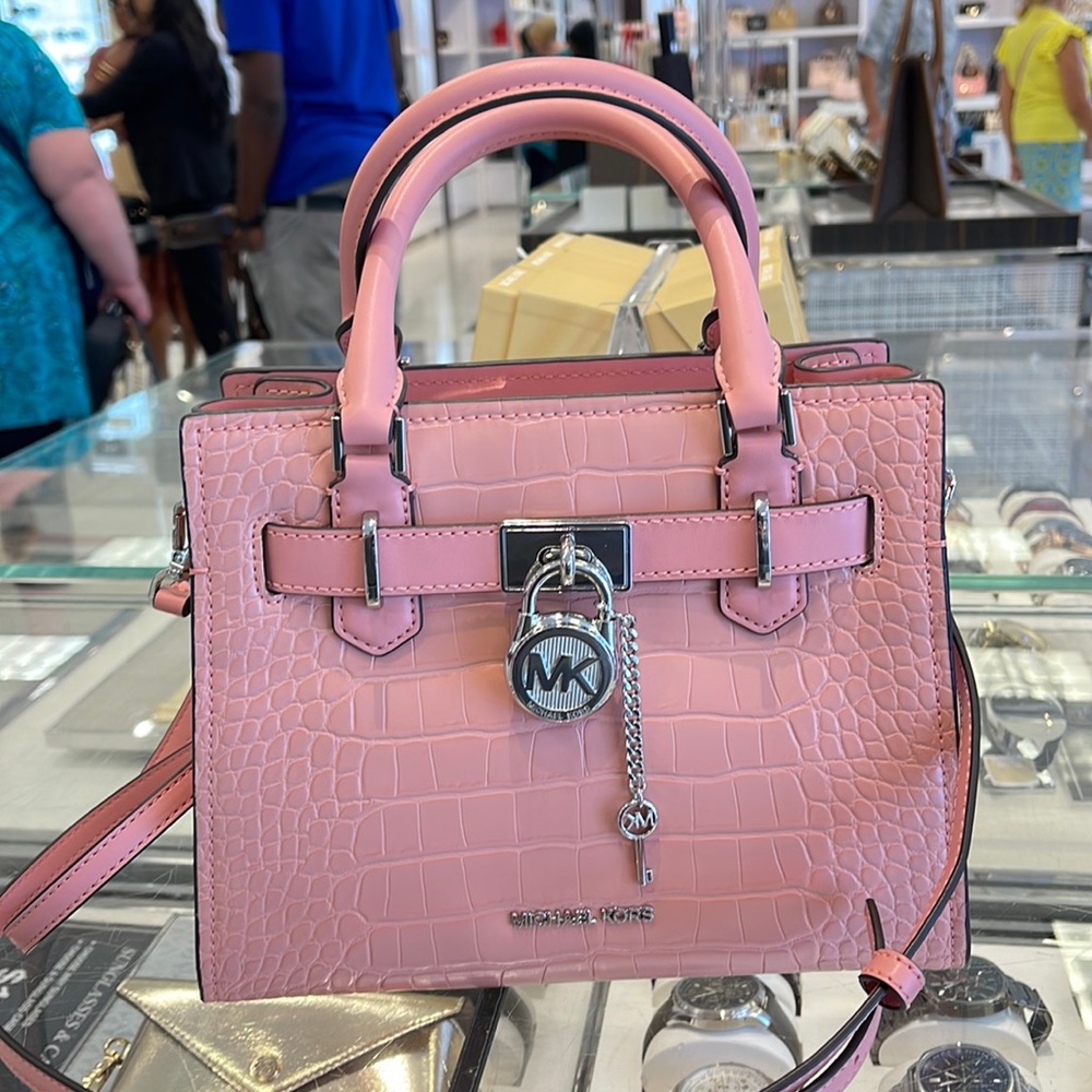 MICHAEL KORS
Hamilton Small Crocodile Embossed Faux Leather Satchel
Primrose
NWT